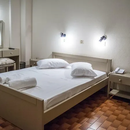 Argostoli Hotel ホテル アルゴストリオン