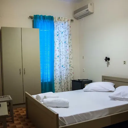מלון Argostoli Hotel 2*
